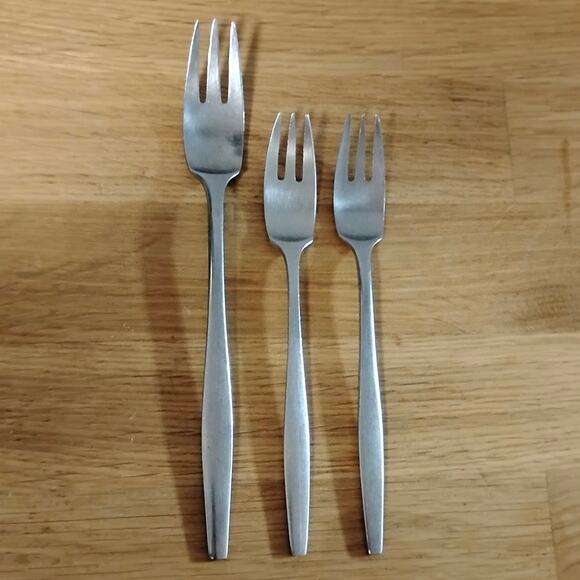 3 Dansk Variation V Forks 1 Dinner 2 Salad IHQ Denmark Finland Germany - Picture 1 of 7